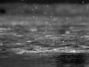 Rêver de Pluie en Islam: Miséricorde ou Avertissement Divin ?