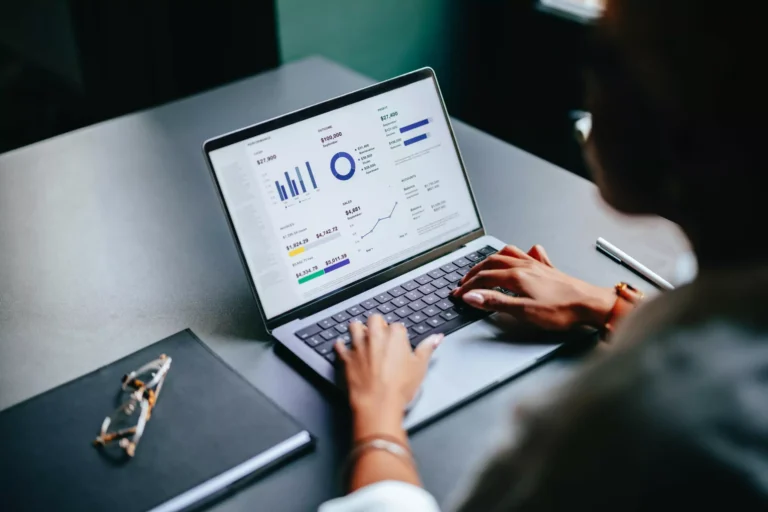 Définir ses objectifs en freelance : méthode simple pour progresser